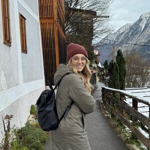 Meet your Posher, Amy